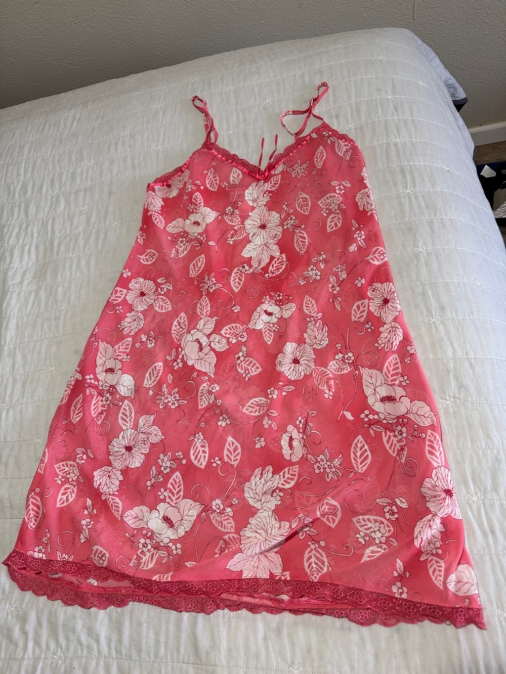 Morgan Taylor Coral-Pink Floral Lace-Trim Slip